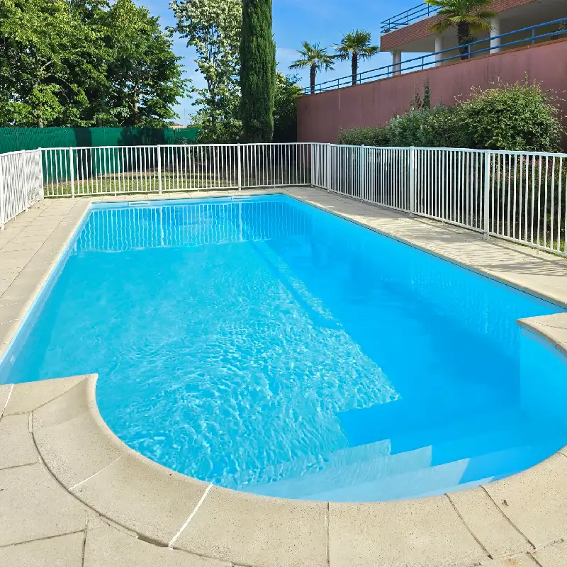 Baisse anormale du niveau de la piscine à Samatan 1 baisse piscine samatan gers fuites